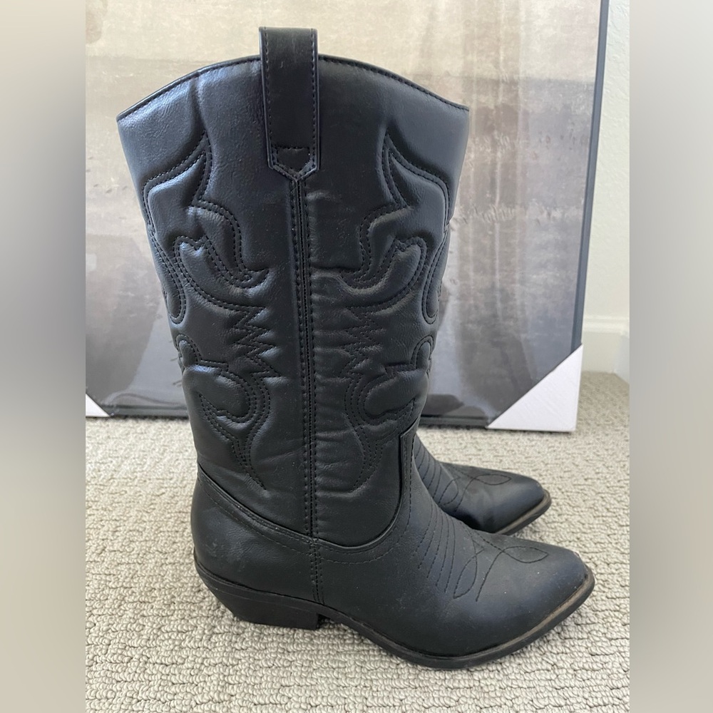 Black Cowboy Boots